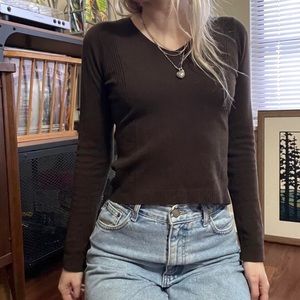 2000s Mini Slightly Cropped Baby Brown v Neck Ribbed Knit Sweater